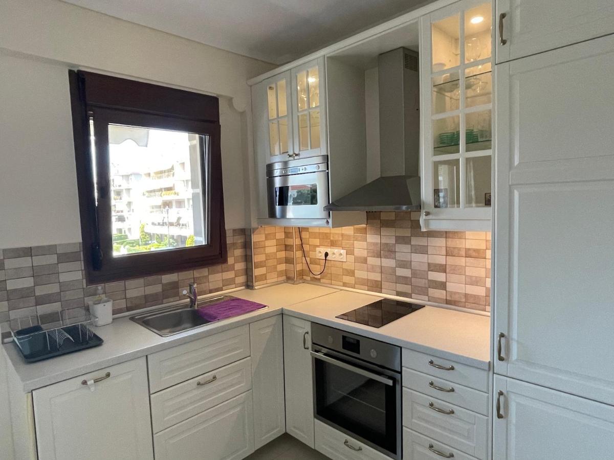 Luxury And Sunny Apartment 250 Mts From The Beach!! Peraía Exteriör bild