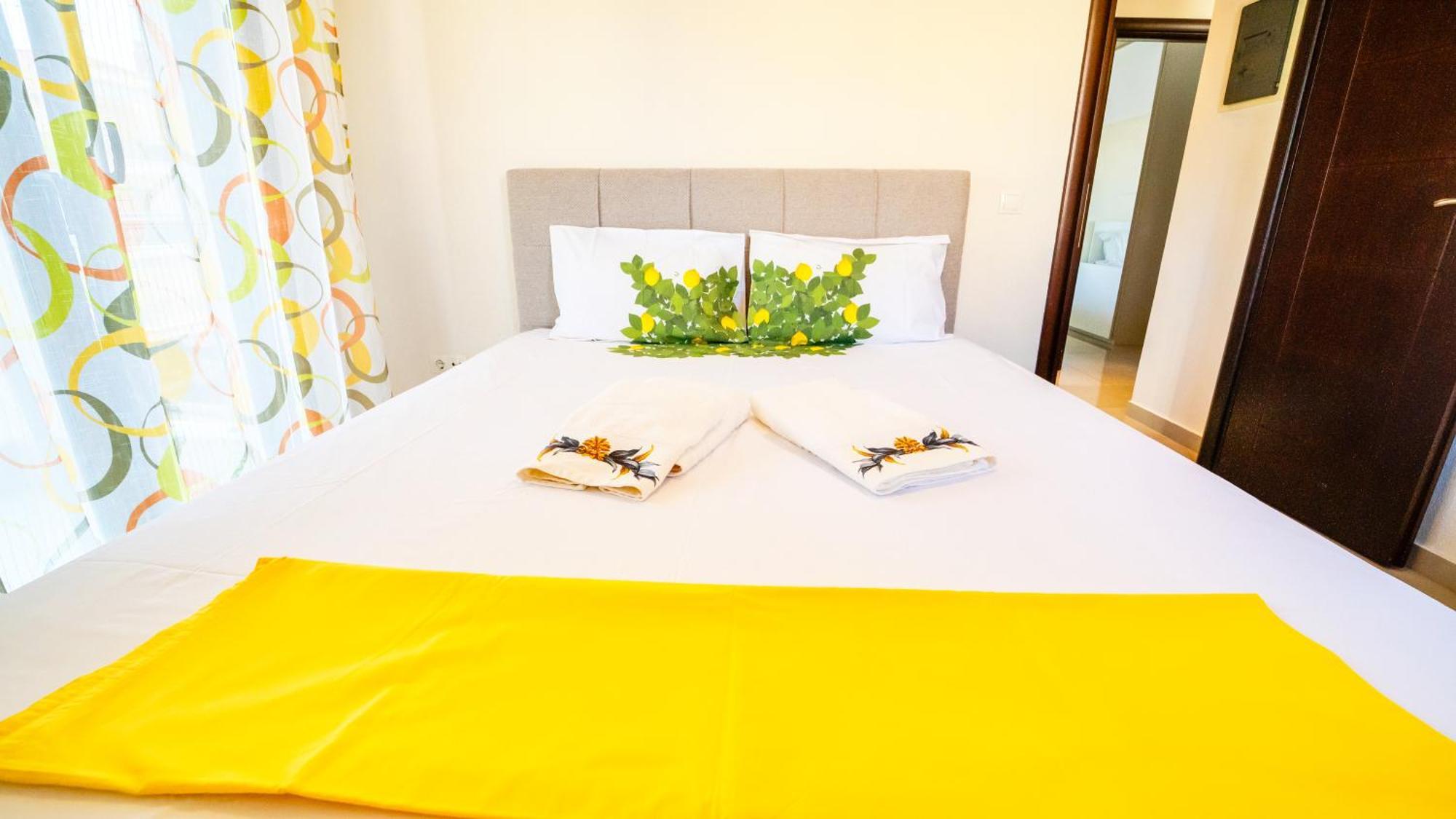 Luxury And Sunny Apartment 250 Mts From The Beach!! Peraía Exteriör bild