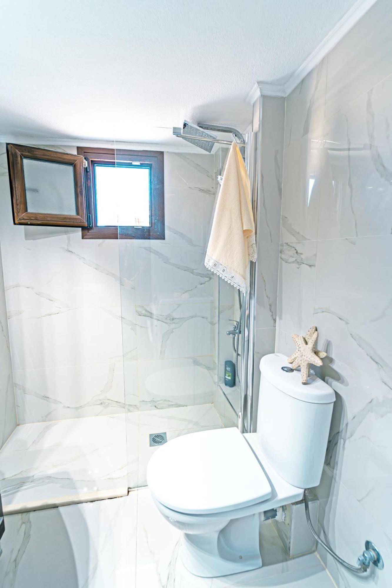 Luxury And Sunny Apartment 250 Mts From The Beach!! Peraía Exteriör bild
